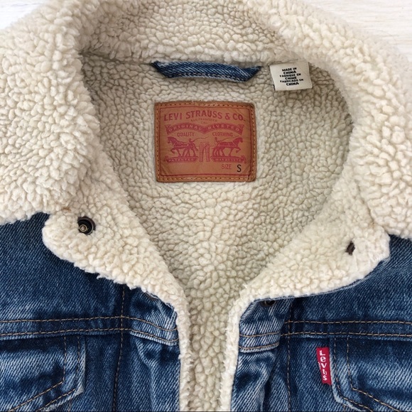 Levi’s Ex-Boyfriend Sherpa Trucker Jacket - Picture 4 of 5